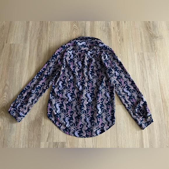 Lilly Pulitzer Womens Sea View Button Down Top Oyster Bay Navy on the Catwalk XS - Picture 8 of 9